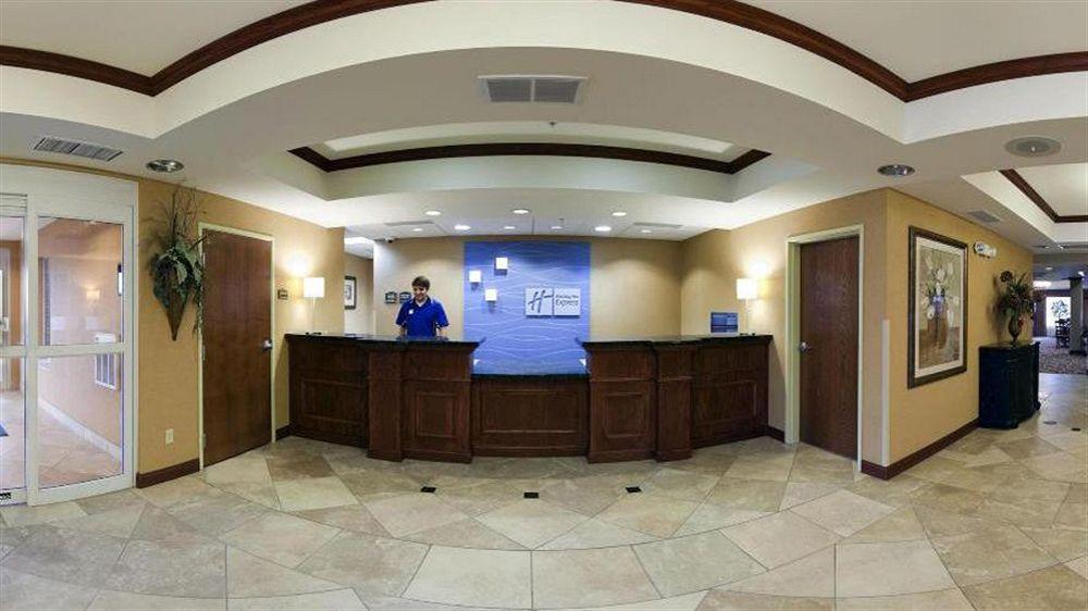 Holiday Inn Express & Suites Sparta Екстериор снимка