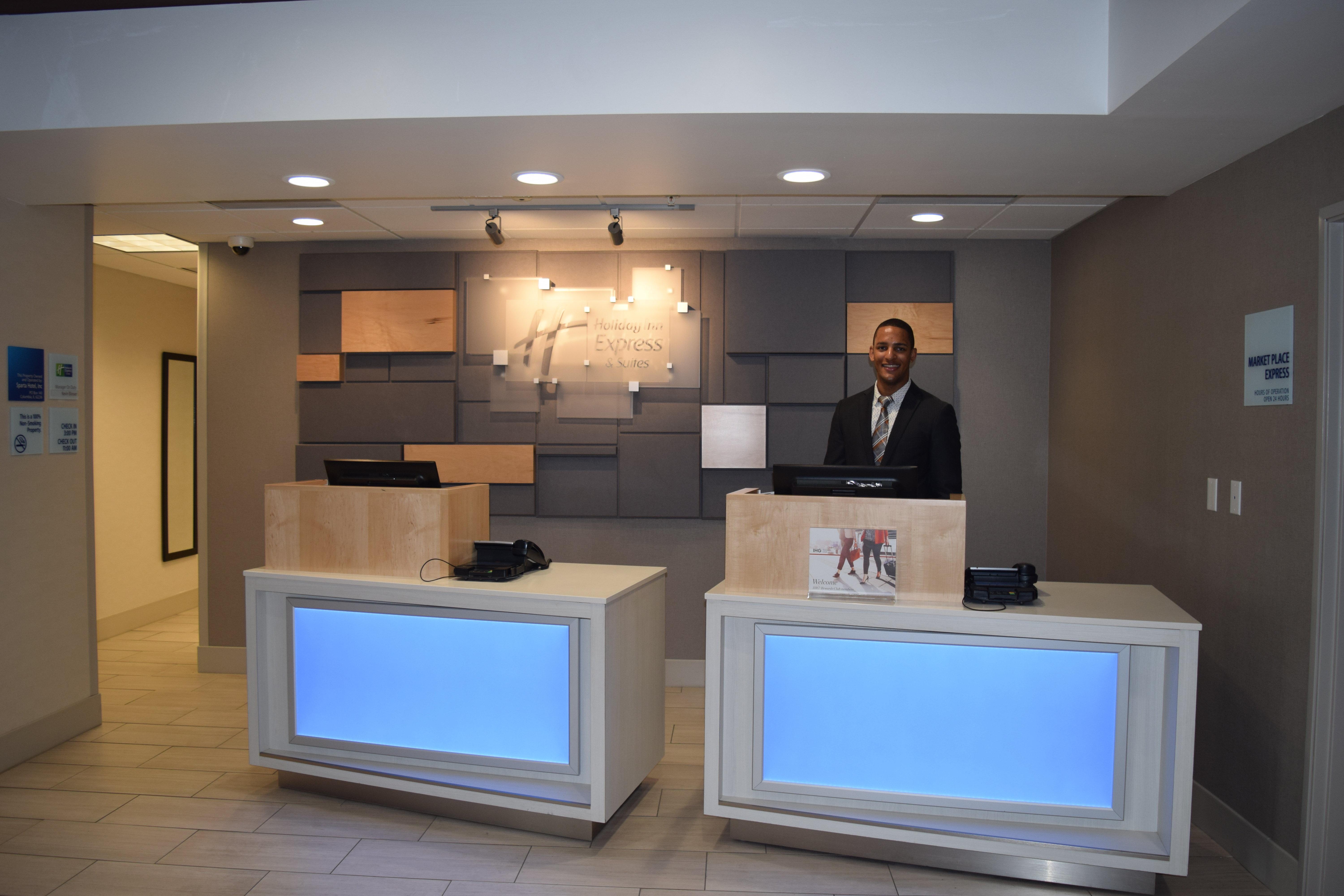 Holiday Inn Express & Suites Sparta Екстериор снимка