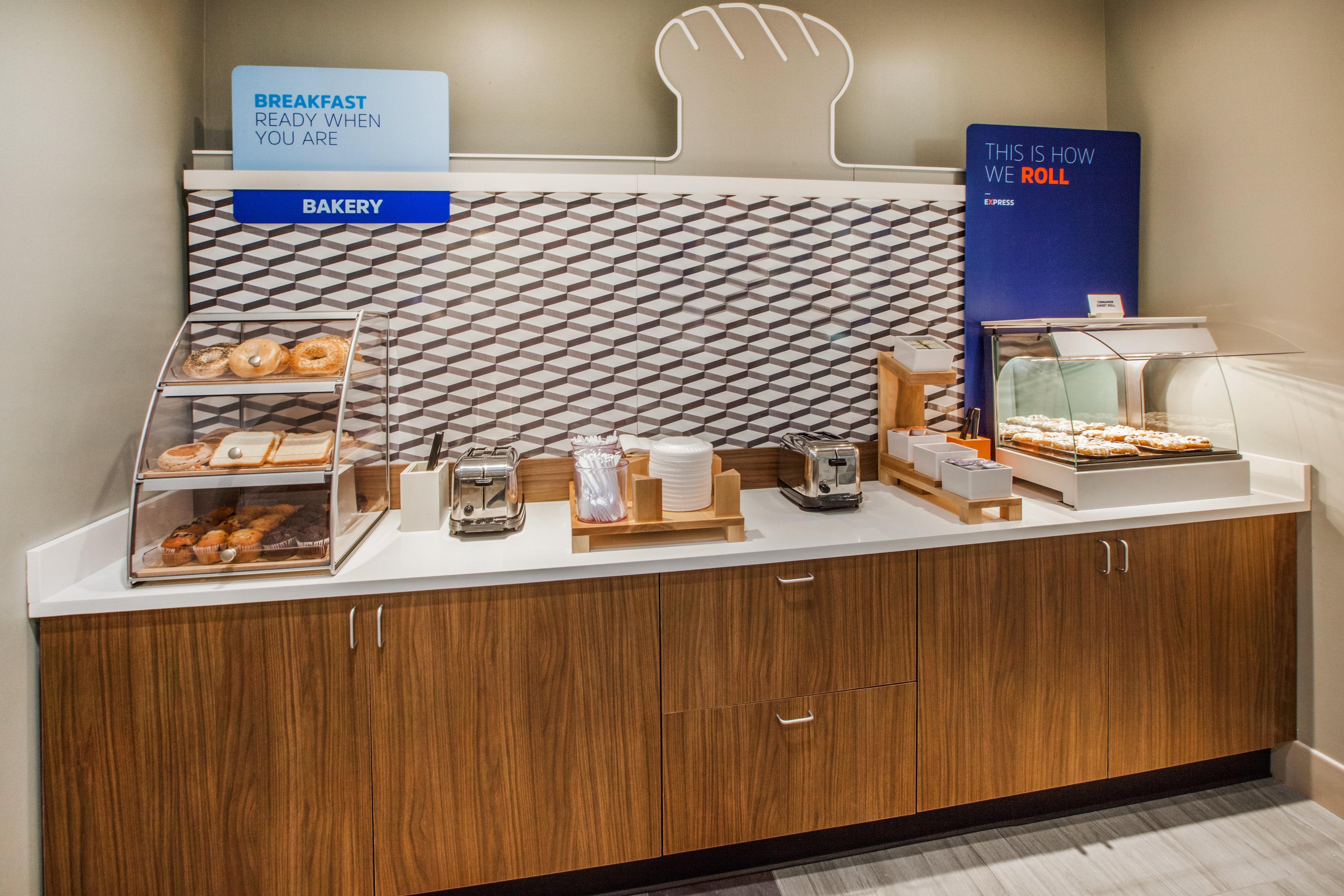 Holiday Inn Express & Suites Sparta Екстериор снимка