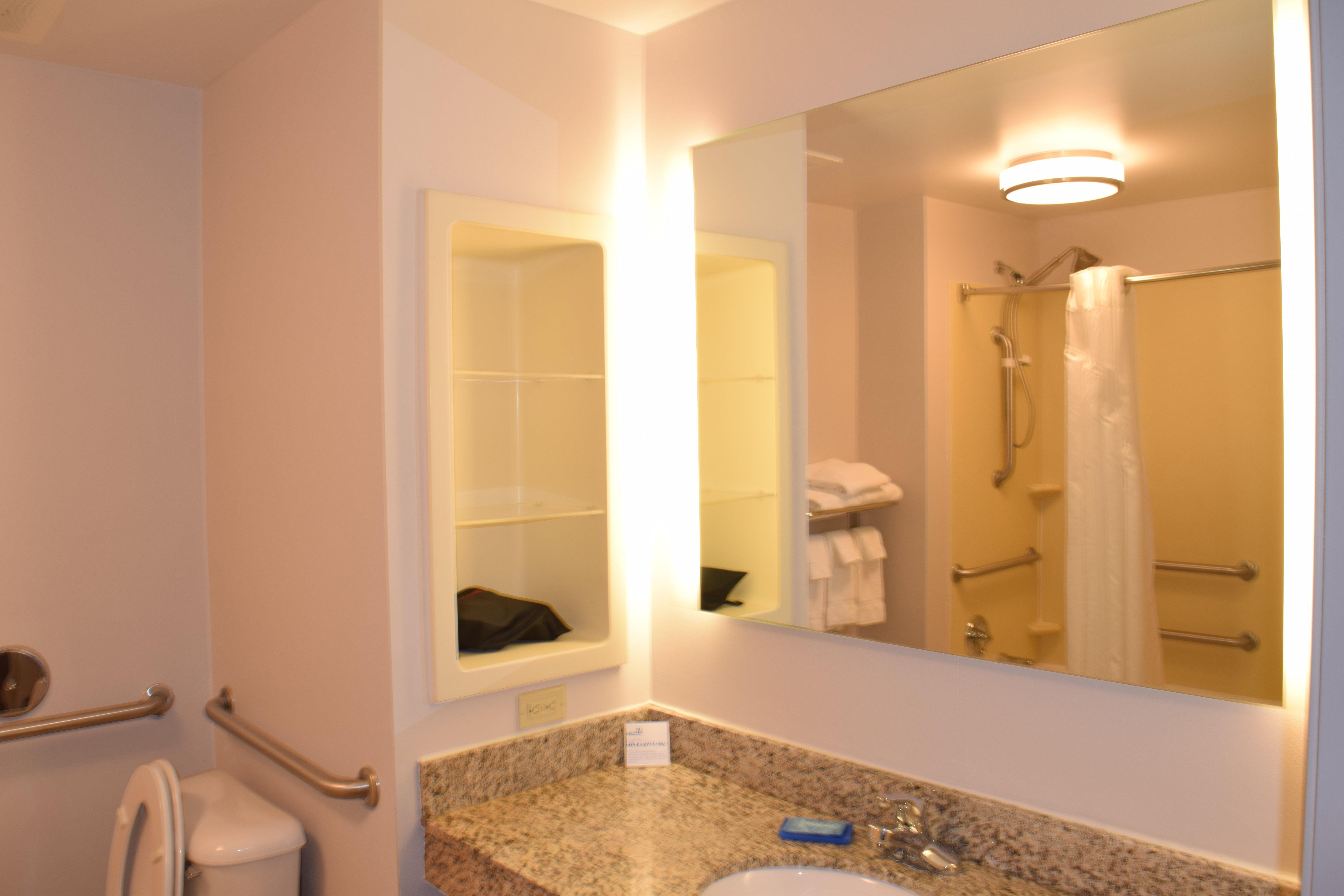 Holiday Inn Express & Suites Sparta Екстериор снимка