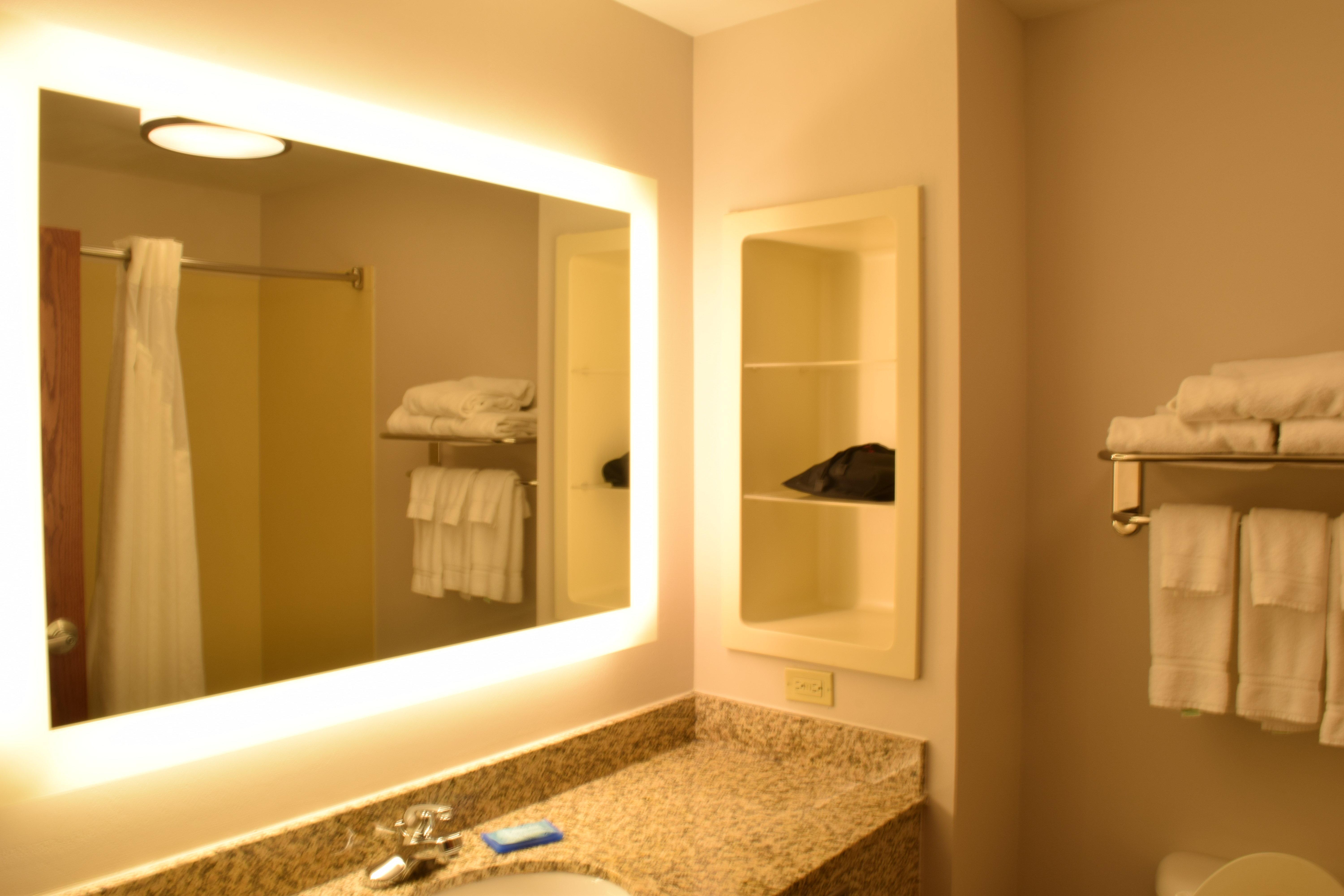 Holiday Inn Express & Suites Sparta Екстериор снимка