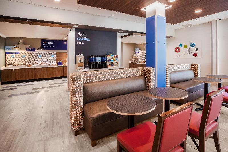 Holiday Inn Express & Suites Sparta Екстериор снимка